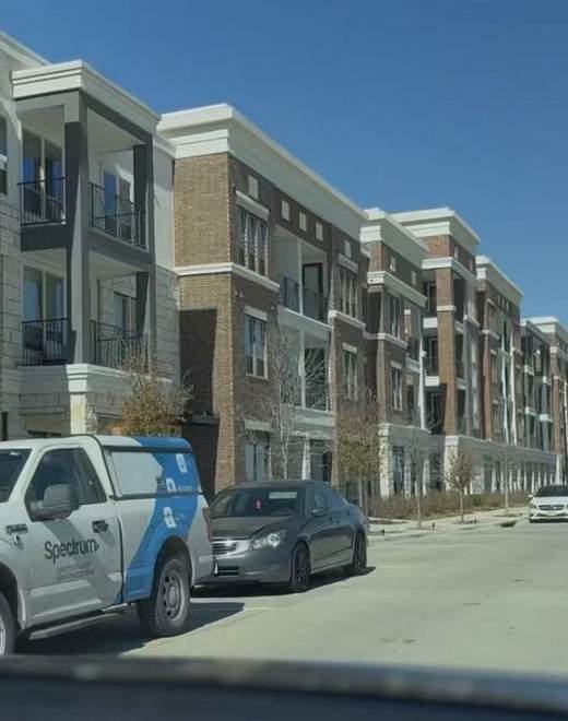Apartment building in Dallas, TX